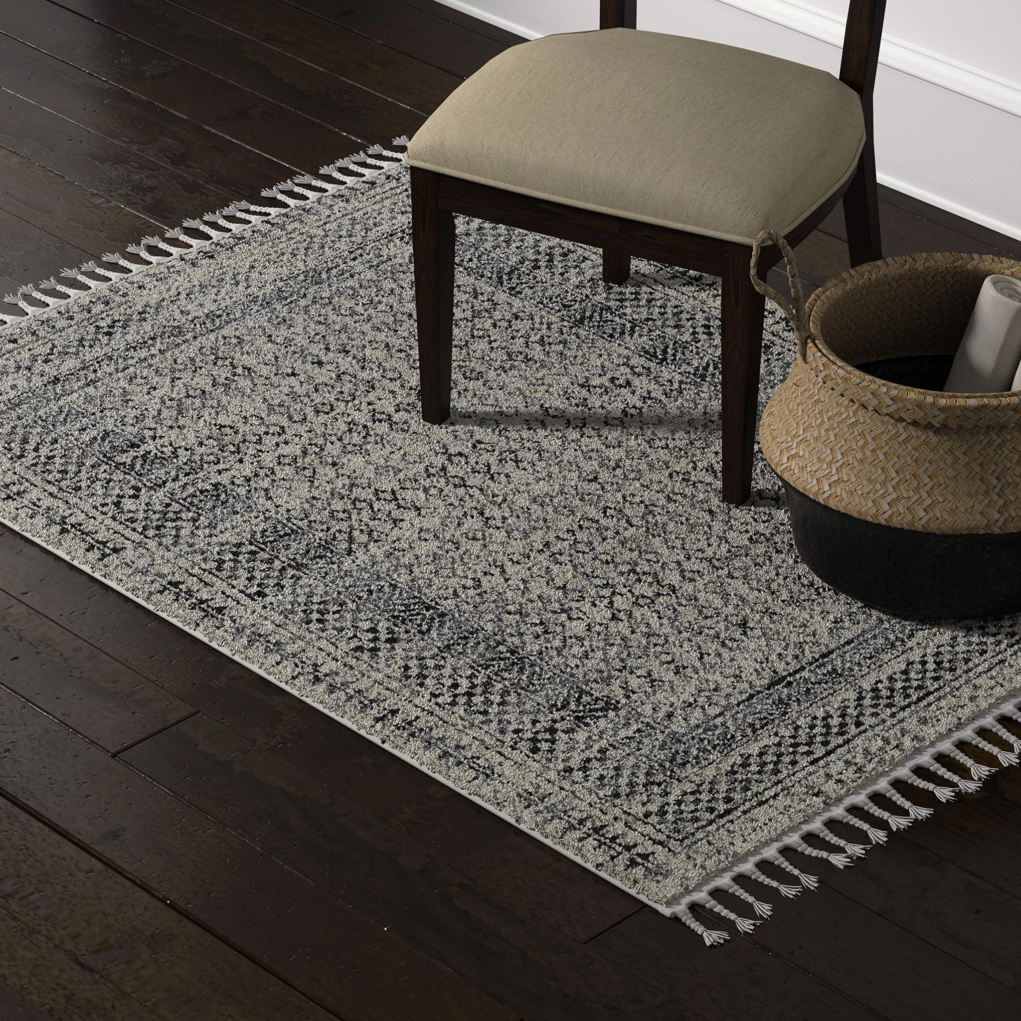 Moroccan-Style Area Rug with Fringe Tassels – Ivory & Black Geometric Pattern