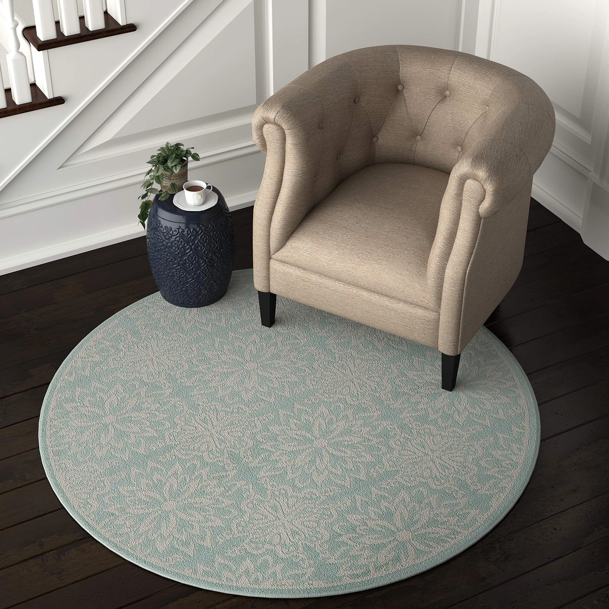 Round Floral Medallion Area Rug – Pale Aqua & Ivory
