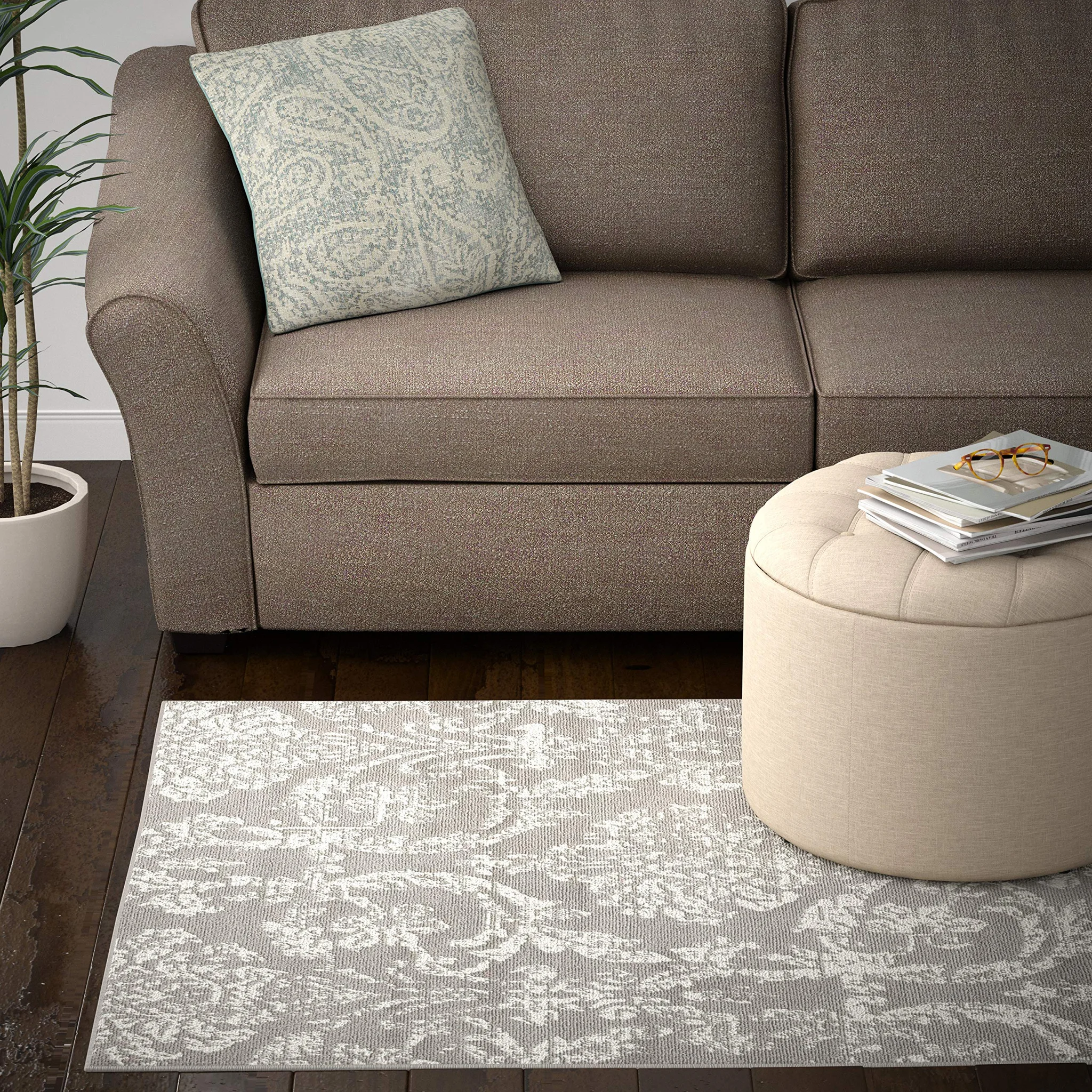 Vintage Damask Patterned Area Rug – Ivory on Warm Grey